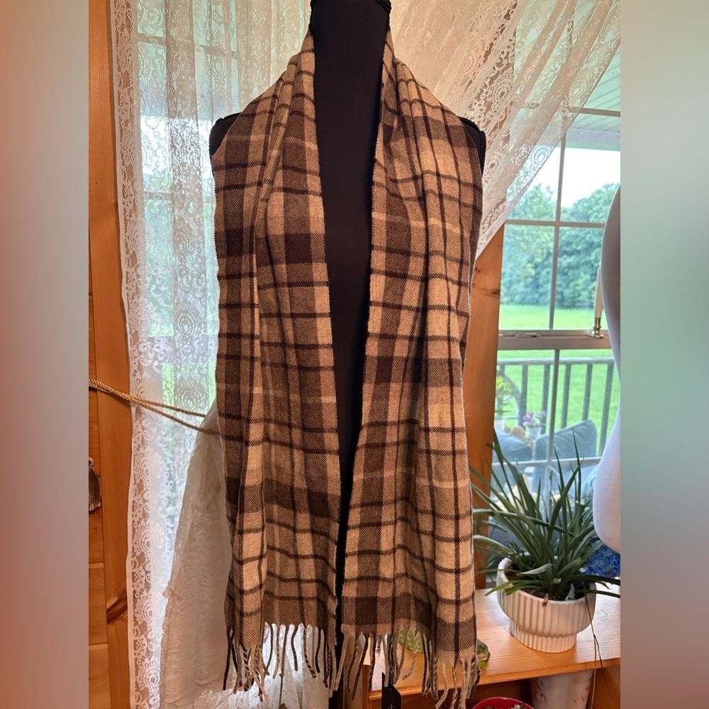 Plaid Hogarth Scotland Women's 100% Lambswool Scarf NWT